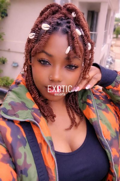 Emmy 🌸 23 | Lubumbashi — 4