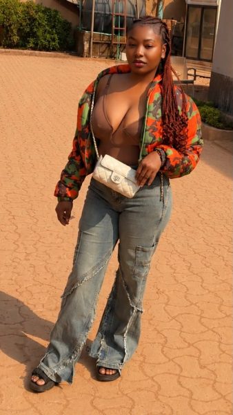 Emmy 🌸 23 | Lubumbashi — 6