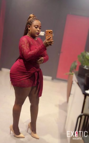 Naira, escort in Lubumbashi, Drc (photo 2)